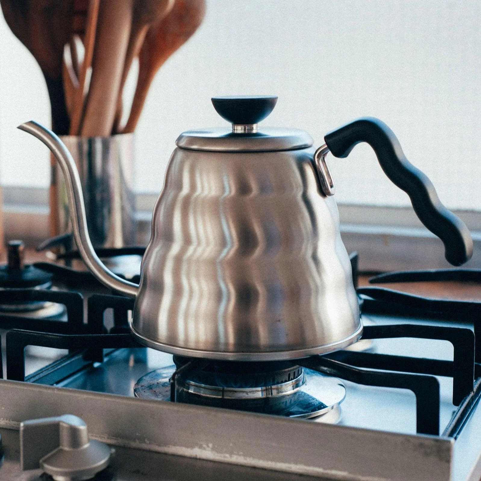 Bouilloire Buono pour V60 ⋅ Hario - Image 3