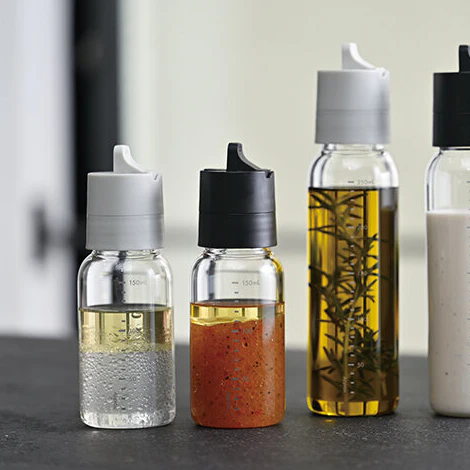 Bouteille à vinaigrette noire 120ml ⋅ Hario - Image 3