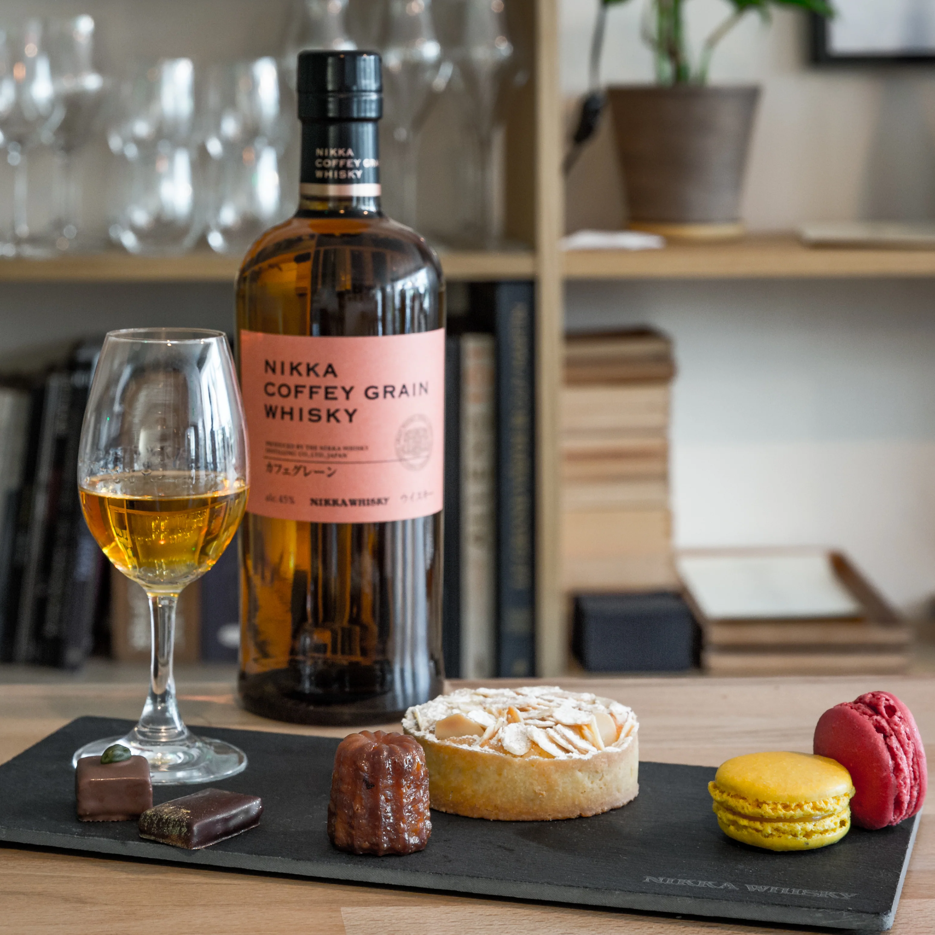 Whisky Nikka coffey grain ⋅ 45% ⋅ 700ml - Image 3