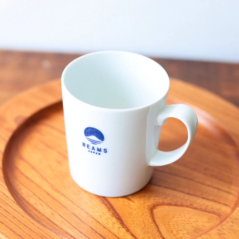 Tasse logo blanc ⋅ Hasami / BEAMS JAPAN - Image 3